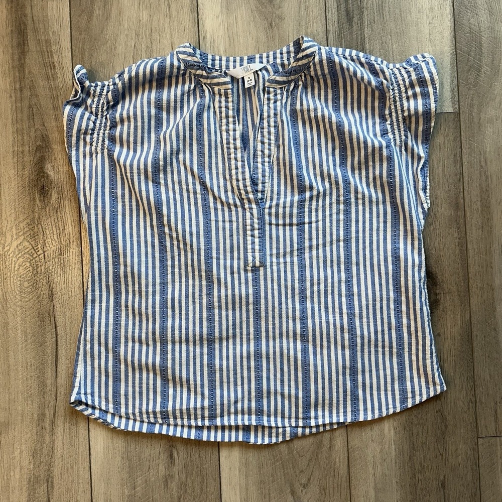 Time And Tru Women's Blue &‎ White Striped Linen Blend Top Small